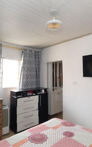 Casa à venda com 180m², 4 quartos e 2 vagas Casa à venda com 180m², 4 quartos e 2 vagasQuarto casa 2