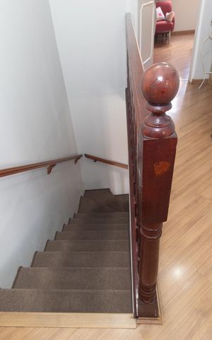 Casa à venda com 180m², 4 quartos e 2 vagas Casa à venda com 180m², 4 quartos e 2 vagasHall