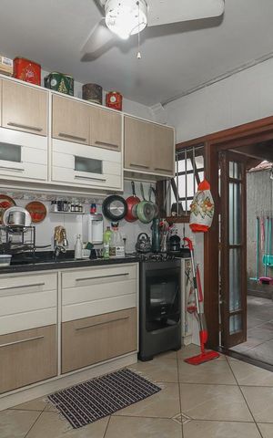 Casa à venda com 226m², 3 quartos e 3 vagasCozinha