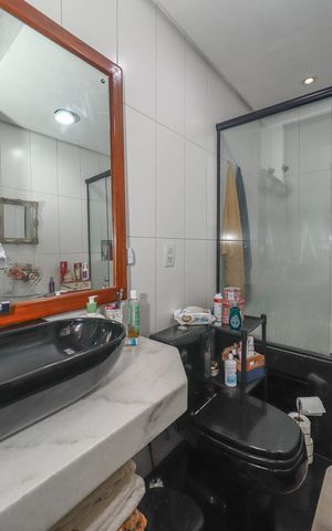 Casa à venda com 226m², 3 quartos e 3 vagasBanheiro da Suíte