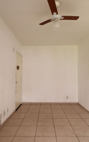 Apartamento para alugar com 37m², 1 quarto e 1 vagaSala