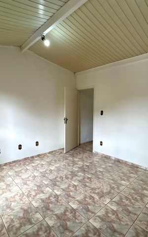 Casa à venda com 300m², 3 quartos e 2 vagas Casa à venda com 300m², 3 quartos e 2 vagasQuarto 2