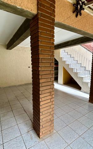 Casa à venda com 300m², 3 quartos e 2 vagas Casa à venda com 300m², 3 quartos e 2 vagasÁrea de Serviço e Churrasqueira
