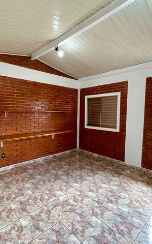 Casa à venda com 300m², 3 quartos e 2 vagas Casa à venda com 300m², 3 quartos e 2 vagasQuarto 2