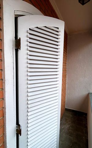 Casa à venda com 300m², 3 quartos e 2 vagas Casa à venda com 300m², 3 quartos e 2 vagasVaranda da Suíte