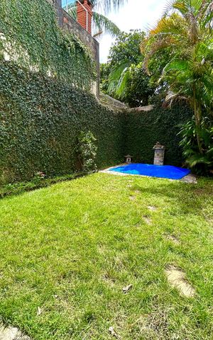Casa à venda com 300m², 3 quartos e 2 vagas Casa à venda com 300m², 3 quartos e 2 vagasQuintal