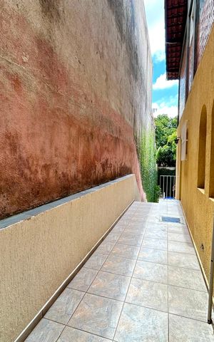 Casa à venda com 300m², 3 quartos e 2 vagas Casa à venda com 300m², 3 quartos e 2 vagasQuintal