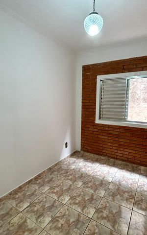 Casa à venda com 300m², 3 quartos e 2 vagas Casa à venda com 300m², 3 quartos e 2 vagasQuarto 1