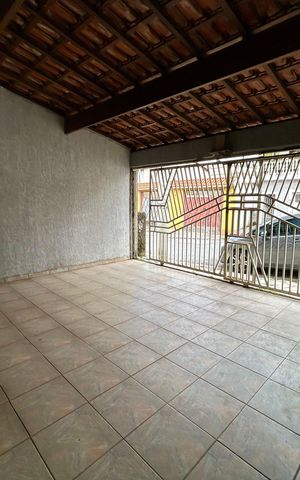 Casa à venda com 300m², 3 quartos e 2 vagas Casa à venda com 300m², 3 quartos e 2 vagasGaragem