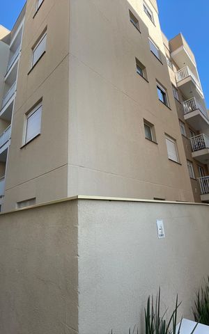 Apartamento para alugar com 49m², 2 quartos e 1 vaga Apartamento para alugar com 49m², 2 quartos e 1 vagaFachada