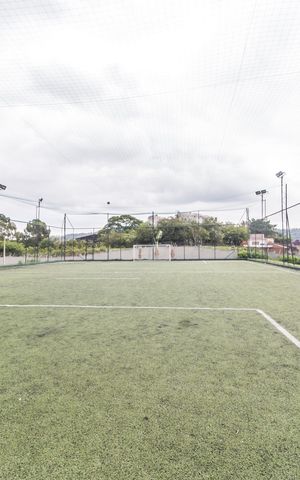 Casa de condomínio à venda com 368m², 3 quartos e 6 vagas Casa de condomínio à venda com 368m², 3 quartos e 6 vagasQuadra Esportiva