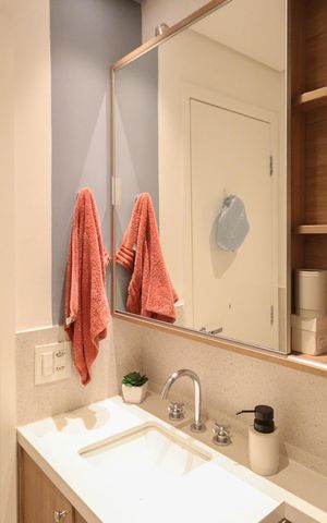 Apartamento à venda com 70m², 2 quartos e 1 vaga Apartamento à venda com 70m², 2 quartos e 1 vagaBanheiro