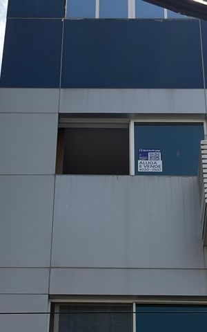 Studio à venda com 28m², 1 quarto e sem vaga Studio à venda com 28m², 1 quarto e sem vagaPlaca