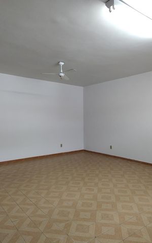 Casa à venda com 742m², 3 quartos e NaN vagas Casa à venda com 742m², 3 quartos e NaN vagasEdícula