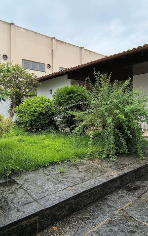 Casa à venda com 742m², 3 quartos e NaN vagas Casa à venda com 742m², 3 quartos e NaN vagasÁrea comum