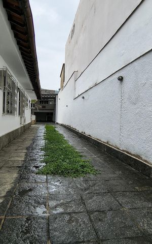 Casa à venda com 742m², 3 quartos e NaN vagas Casa à venda com 742m², 3 quartos e NaN vagasÁrea comum