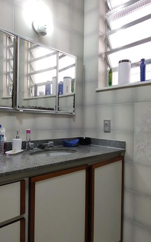 Casa à venda com 742m², 3 quartos e NaN vagas Casa à venda com 742m², 3 quartos e NaN vagasBanheiro da Suíte 2