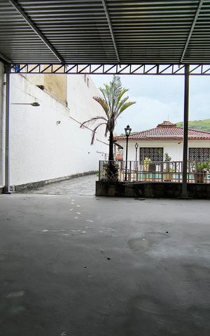 Casa à venda com 742m², 3 quartos e NaN vagas Casa à venda com 742m², 3 quartos e NaN vagasÁrea comum