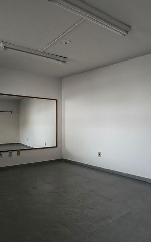 Casa à venda com 742m², 3 quartos e NaN vagas Casa à venda com 742m², 3 quartos e NaN vagasEdícula