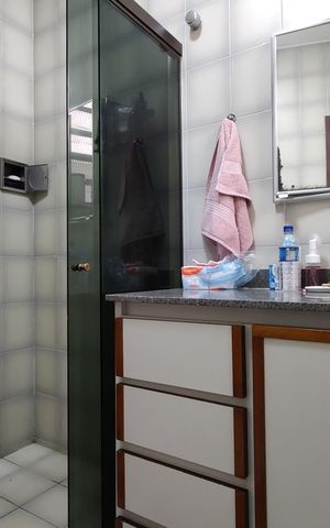 Casa à venda com 742m², 3 quartos e NaN vagas Casa à venda com 742m², 3 quartos e NaN vagasBanheiro da Suíte 2