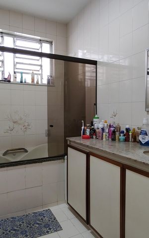 Casa à venda com 742m², 3 quartos e NaN vagas Casa à venda com 742m², 3 quartos e NaN vagasBanheiro da Suíte 1