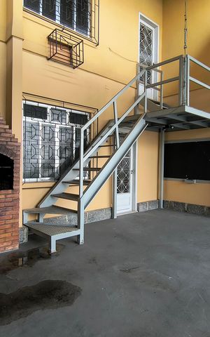 Casa à venda com 742m², 3 quartos e NaN vagas Casa à venda com 742m², 3 quartos e NaN vagasÁrea comum