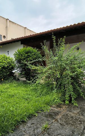Casa à venda com 742m², 3 quartos e NaN vagas Casa à venda com 742m², 3 quartos e NaN vagasÁrea comum