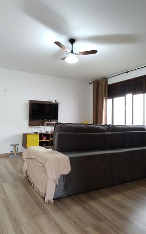 Casa à venda com 742m², 3 quartos e NaN vagas Casa à venda com 742m², 3 quartos e NaN vagasSala
