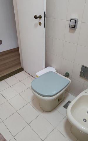 Casa à venda com 742m², 3 quartos e NaN vagas Casa à venda com 742m², 3 quartos e NaN vagasBanheiro da Suíte 1