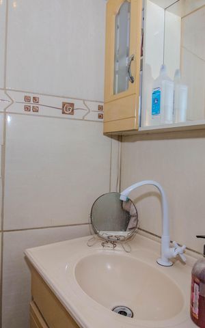 Casa à venda com 350m², 4 quartos e 3 vagasBanheiro - Casa 2