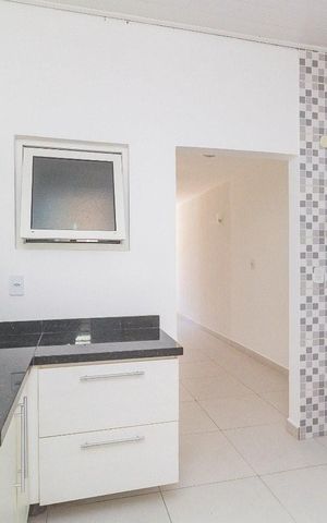Casa de condomínio à venda com 98m², 2 quartos e 1 vaga Casa de condomínio à venda com 98m², 2 quartos e 1 vagaCozinha