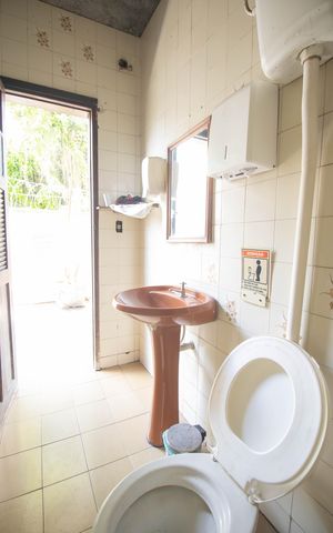 Casa para alugar com 180m², 4 quartos e 2 vagas Casa para alugar com 180m², 4 quartos e 2 vagasBanheiro de serviço