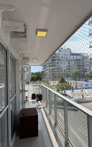 Apartamento à venda com 87m², 3 quartos e 2 vagas Apartamento à venda com 87m², 3 quartos e 2 vagasVaranda