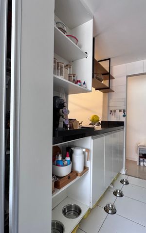 Apartamento à venda com 87m², 3 quartos e 2 vagas Apartamento à venda com 87m², 3 quartos e 2 vagasCozinha e Área de Serviço