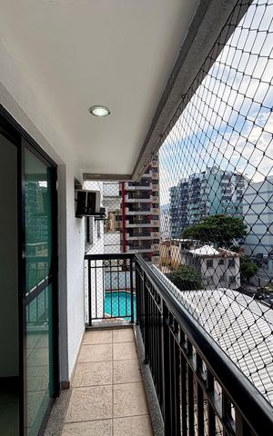 Apartamento à venda com 111m², 3 quartos e 2 vagas Apartamento à venda com 111m², 3 quartos e 2 vagasVaranda da sala
