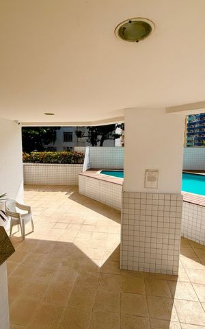 Apartamento à venda com 111m², 3 quartos e 2 vagas Apartamento à venda com 111m², 3 quartos e 2 vagasÁrea comum - piscina