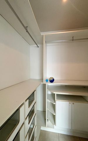 Apartamento à venda com 111m², 3 quartos e 2 vagas Apartamento à venda com 111m², 3 quartos e 2 vagasQuarto 1 - armário