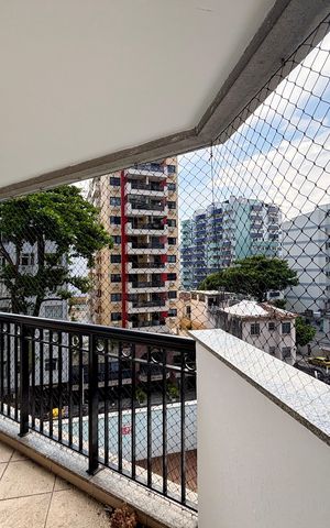 Apartamento à venda com 111m², 3 quartos e 2 vagas Apartamento à venda com 111m², 3 quartos e 2 vagasQuarto 3 - varanda