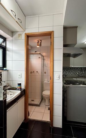 Apartamento à venda com 111m², 3 quartos e 2 vagas Apartamento à venda com 111m², 3 quartos e 2 vagasÁrea de serviço