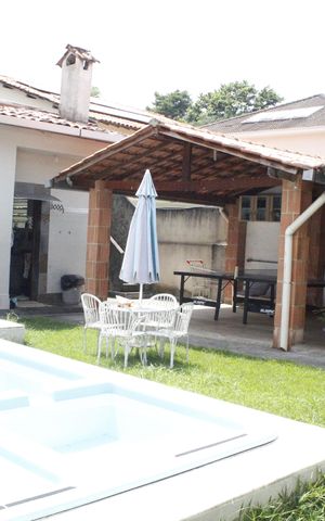 Casa de condomínio à venda com 600m², 6 quartos e 2 vagasÁrea externa