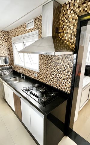 Apartamento à venda com 110m², 3 quartos e 2 vagas Apartamento à venda com 110m², 3 quartos e 2 vagasCozinha