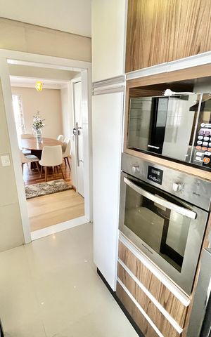 Apartamento à venda com 110m², 3 quartos e 2 vagas Apartamento à venda com 110m², 3 quartos e 2 vagasCozinha