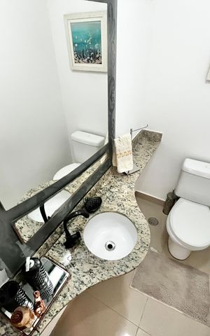 Apartamento à venda com 110m², 3 quartos e 2 vagas Apartamento à venda com 110m², 3 quartos e 2 vagasLavabo