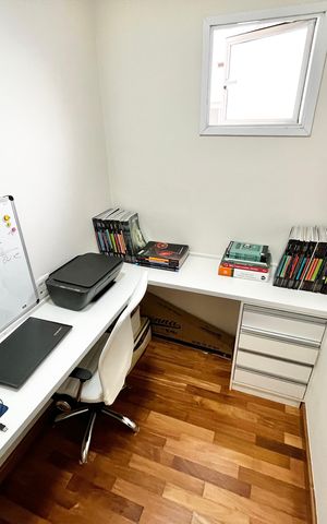 Apartamento à venda com 110m², 3 quartos e 2 vagas Apartamento à venda com 110m², 3 quartos e 2 vagasEscritório