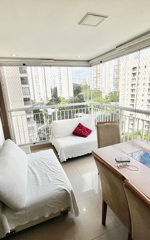 Apartamento à venda com 110m², 3 quartos e 2 vagas Apartamento à venda com 110m², 3 quartos e 2 vagasVaranda da Sala