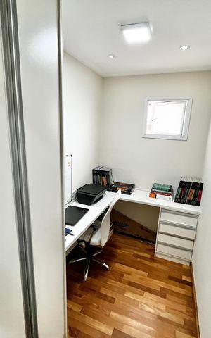 Apartamento à venda com 110m², 3 quartos e 2 vagas Apartamento à venda com 110m², 3 quartos e 2 vagasEscritório