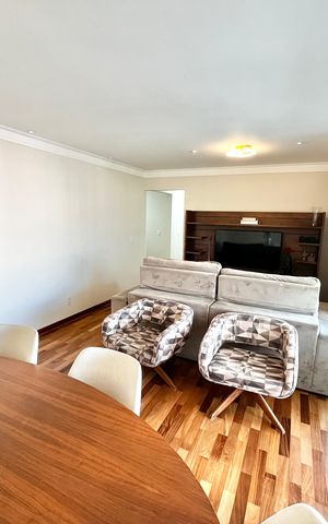 Apartamento à venda com 110m², 3 quartos e 2 vagas Apartamento à venda com 110m², 3 quartos e 2 vagasSala