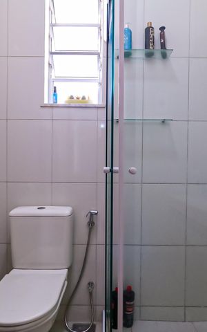 Apartamento à venda com 80m², 2 quartos e 1 vaga Apartamento à venda com 80m², 2 quartos e 1 vagaBanheiro