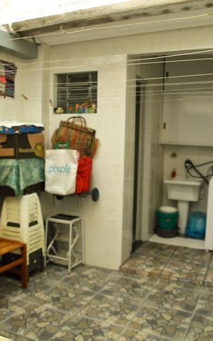 Casa à venda com 98m², 2 quartos e 1 vagaÁrea de Serviço/Quintal 