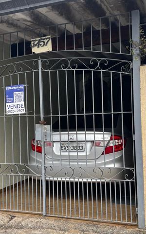 Casa à venda com 98m², 2 quartos e 1 vaga Casa à venda com 98m², 2 quartos e 1 vagaFachada
